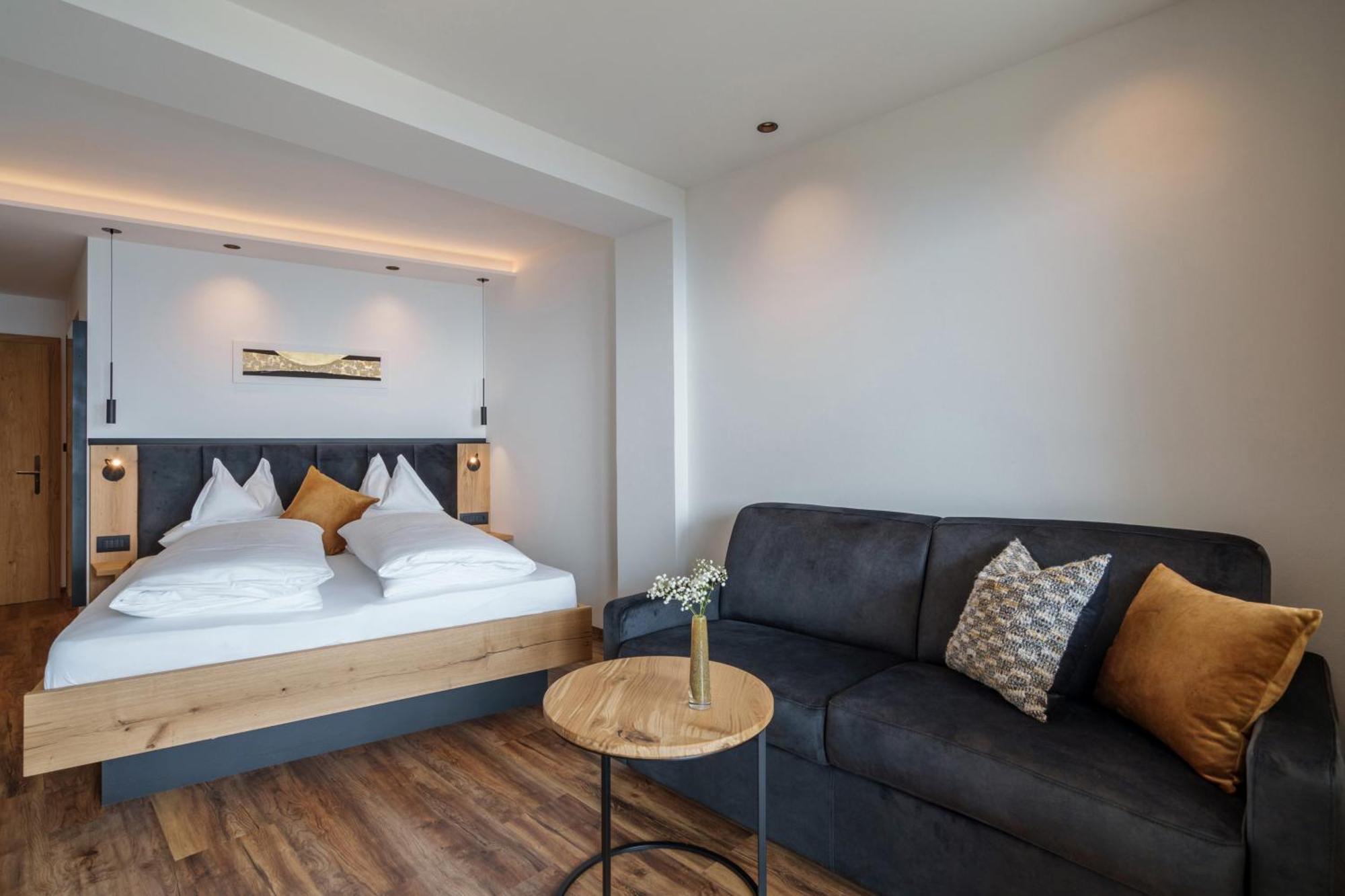 Hotel Lechner Tirolo Room photo