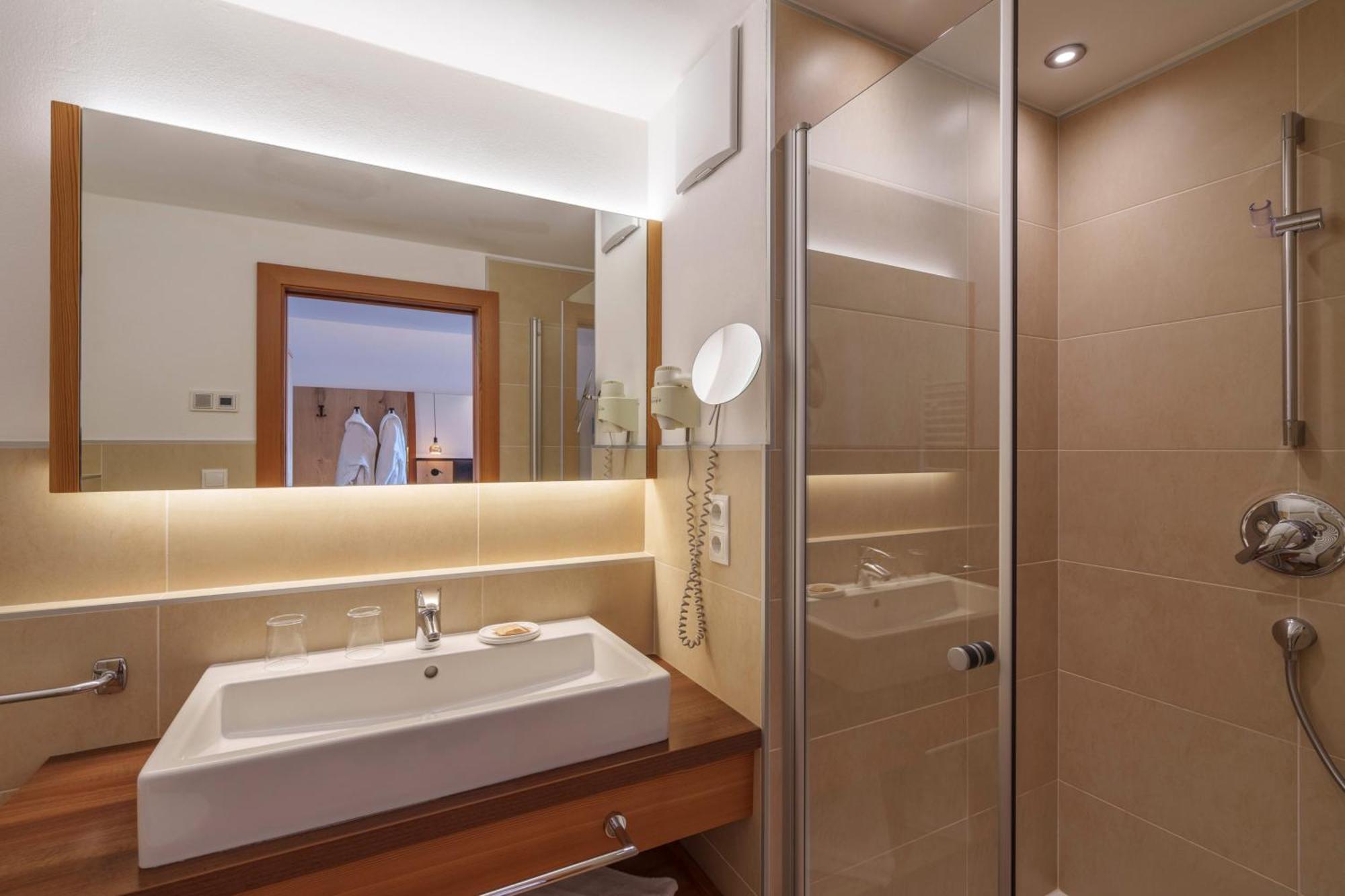 Hotel Lechner Tirolo Room photo