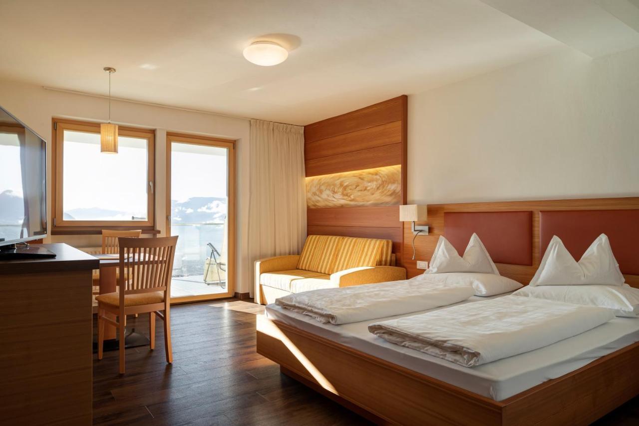 Hotel Lechner Tirolo Room photo